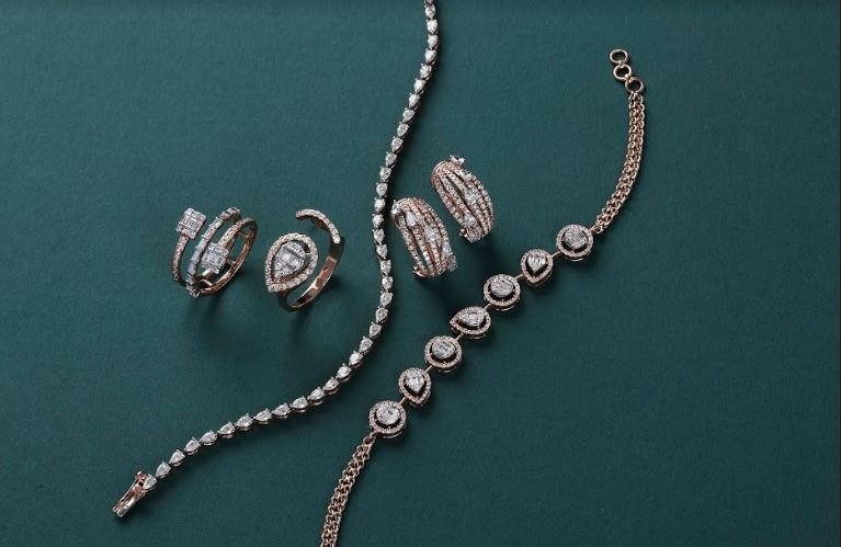 Top 7 trending Jewellery for office going women