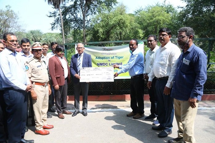 NMDC organises Plantation at Landscape Garden and adopts two tigers as part of Swachhta 2.0
