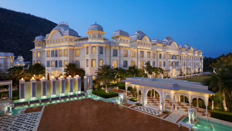The Leela Palaces Hotels and Resorts Wins Big at Recently Concluded Travel Awards 2022