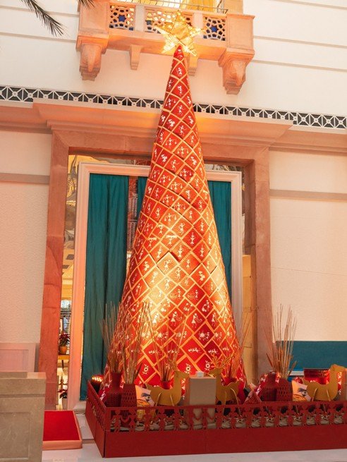 ITC Maratha Creates an Eco-aware Christmas Installation for This Festivity Season